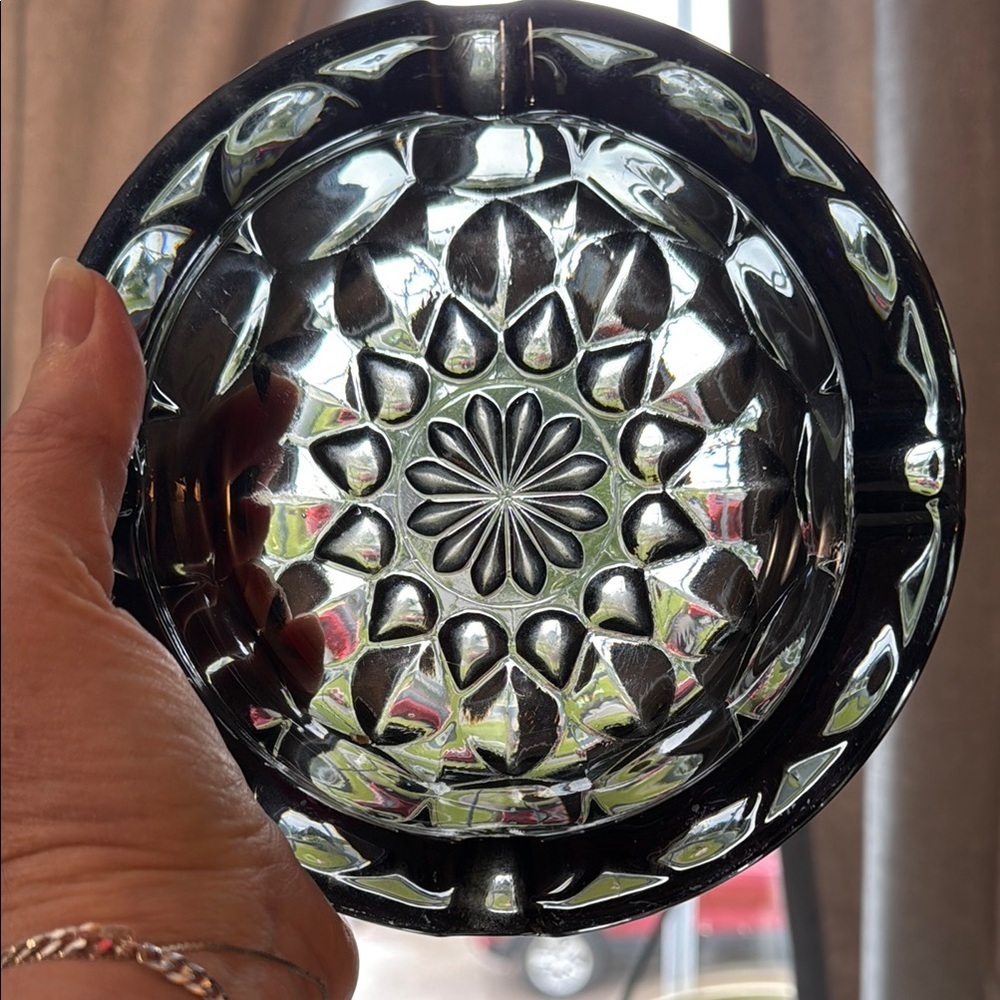 Elegant Glass Ashtray with Floral Design